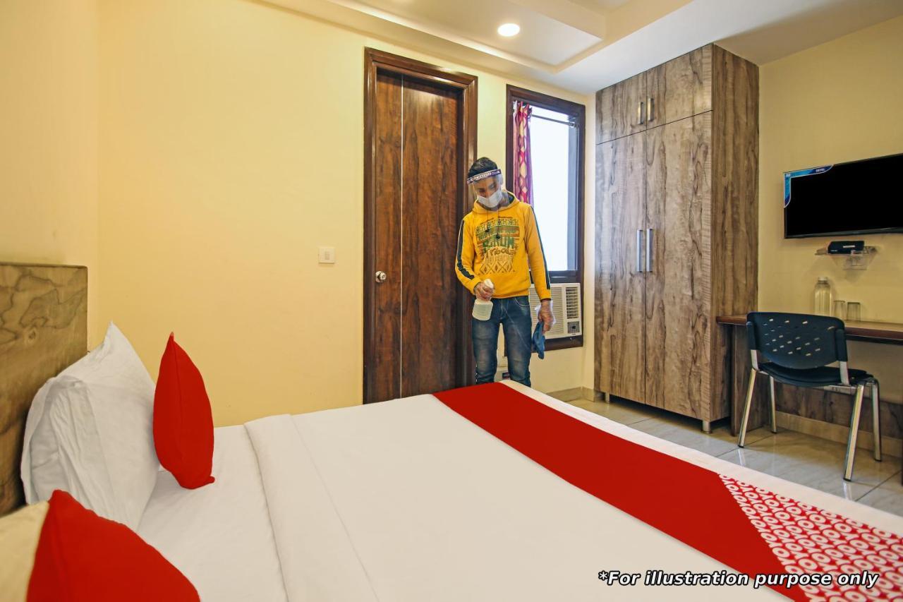 Hotel Oyo Flagship 69860 Mastana Palace Varanasi Exterior foto