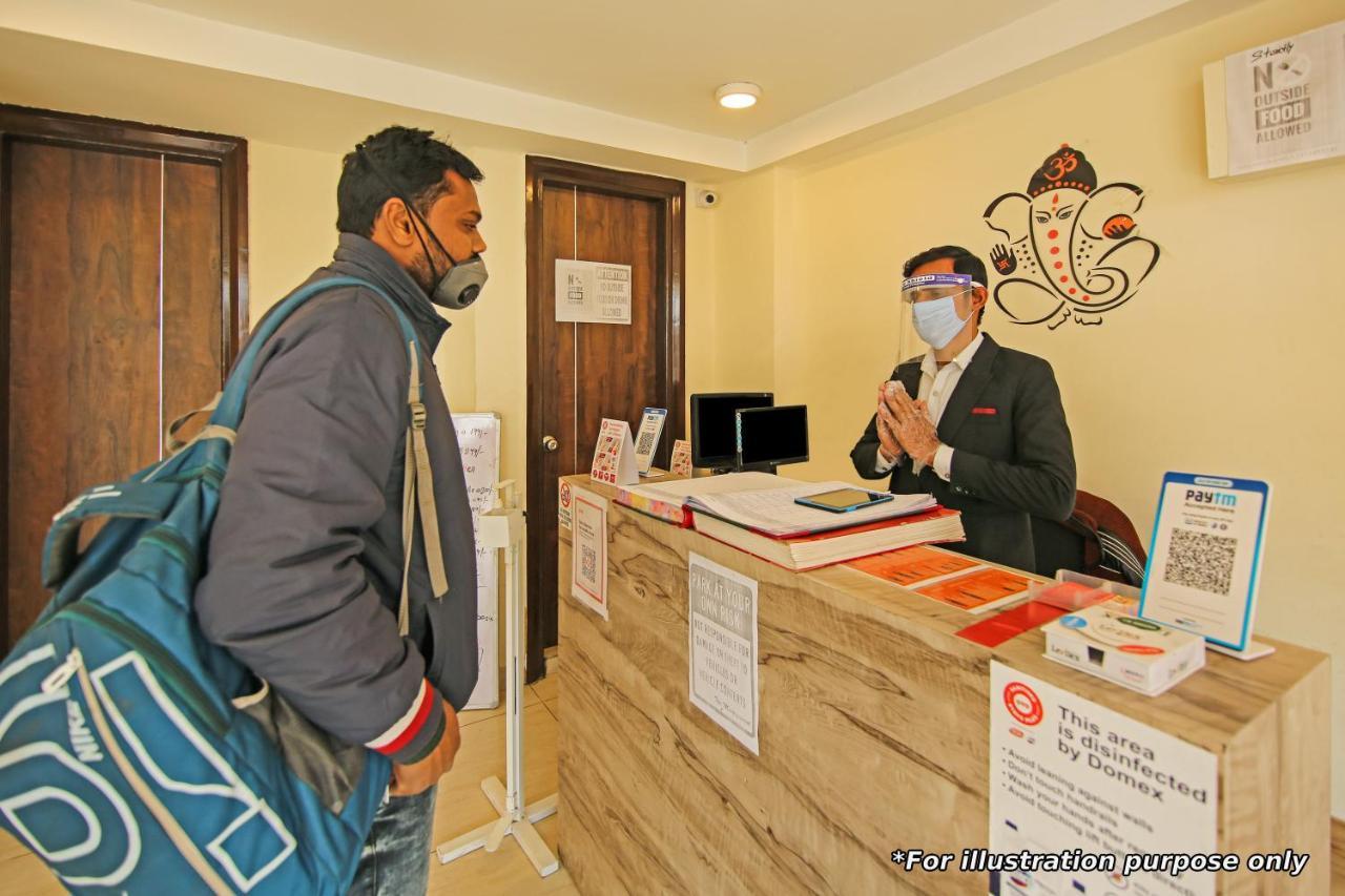Hotel Oyo Flagship 69860 Mastana Palace Varanasi Exterior foto