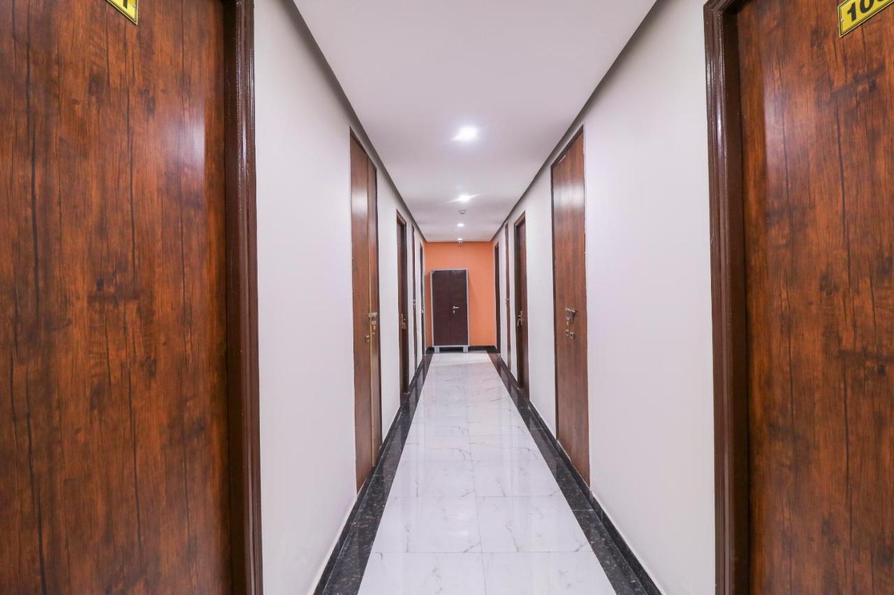 Hotel Oyo Flagship 69860 Mastana Palace Varanasi Exterior foto